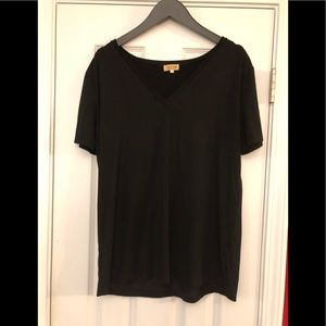 Piko v neck black top